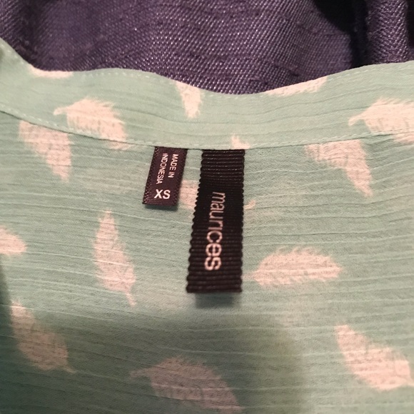 Maurice’s Blouse - Picture 2 of 2